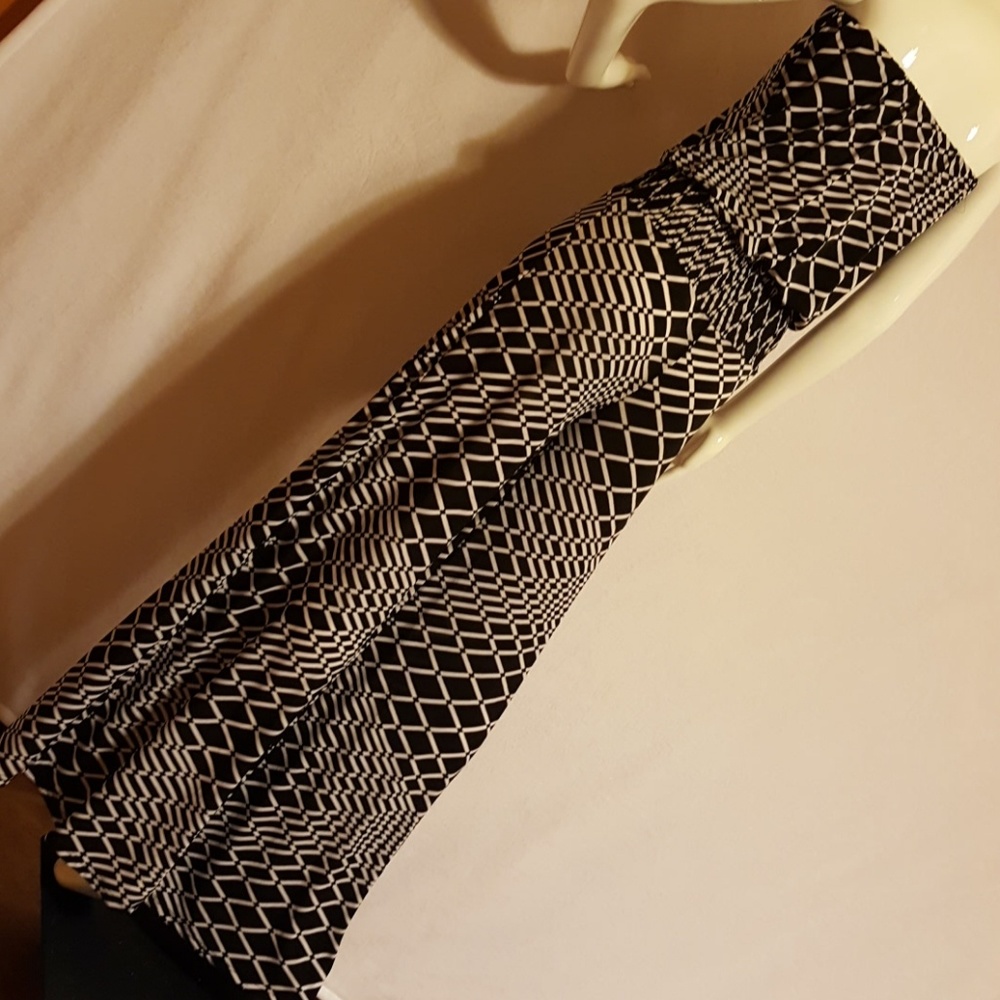 Geometric Jump Suit - Picture 2 of 3